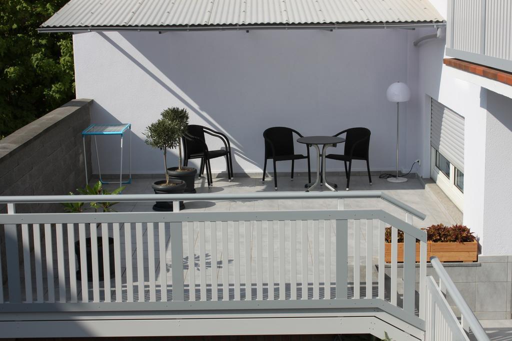 Gastehaus Anton Hotel Oberursel Exterior photo