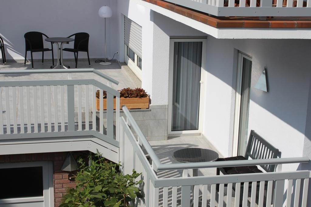 Gastehaus Anton Hotel Oberursel Exterior photo
